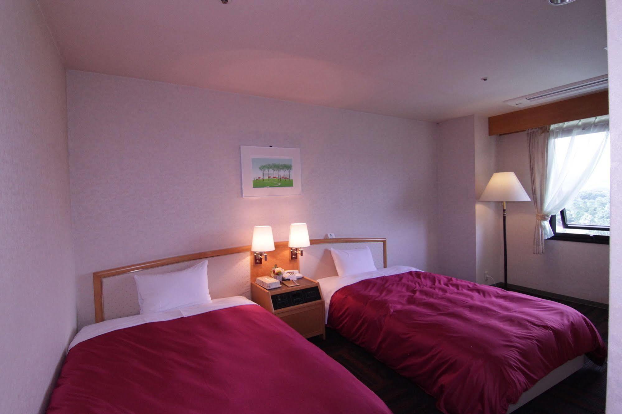 Hotel Green Hill Kagoshima Satsumasendai Bagian luar foto