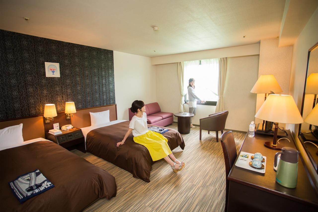 Hotel Green Hill Kagoshima Satsumasendai Bagian luar foto
