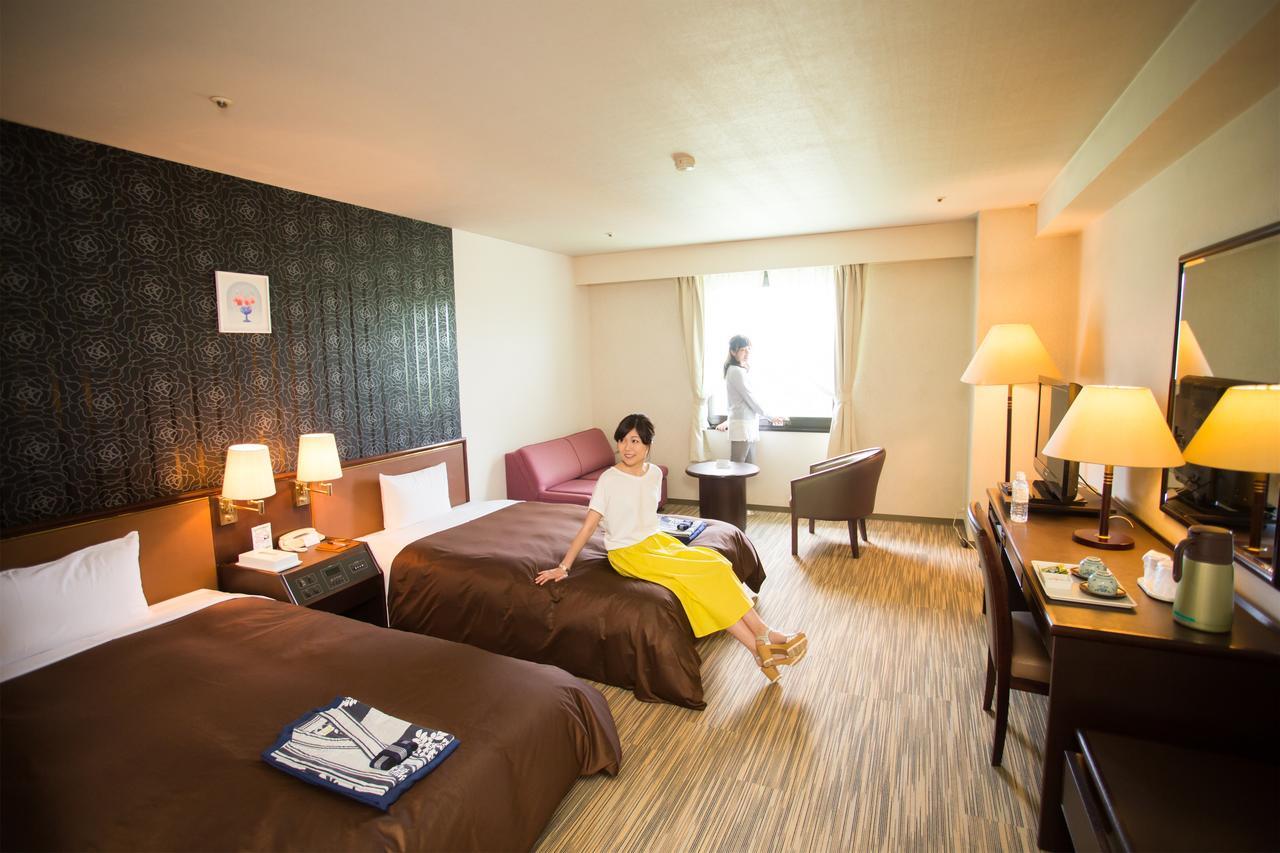 Hotel Green Hill Kagoshima Satsumasendai Bagian luar foto